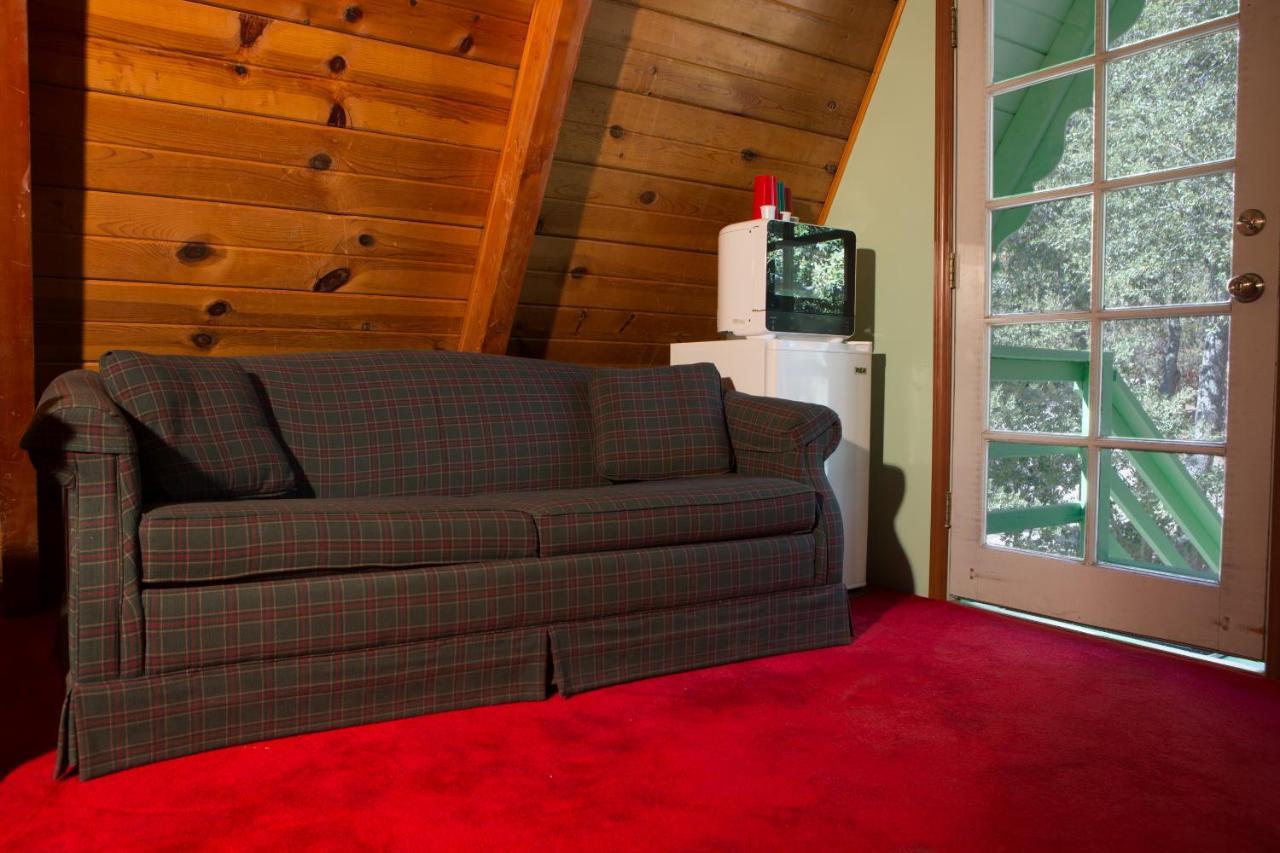 Hicksville Pines Chalets & Motel Idyllwild Exterior photo